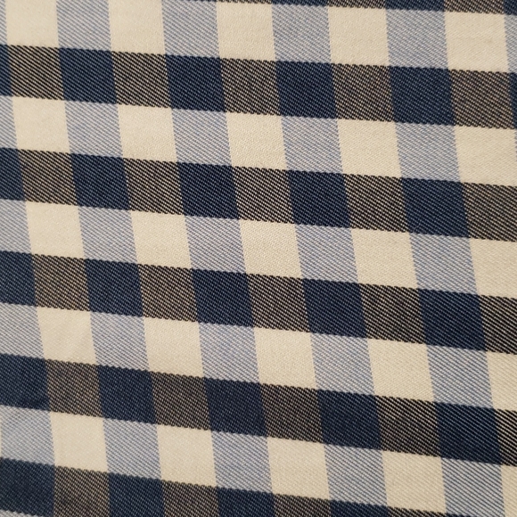 Button down - Picture 4 of 4